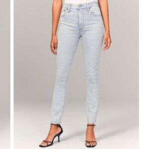 Abercrombie - High Rise Skinny Jean - 26S